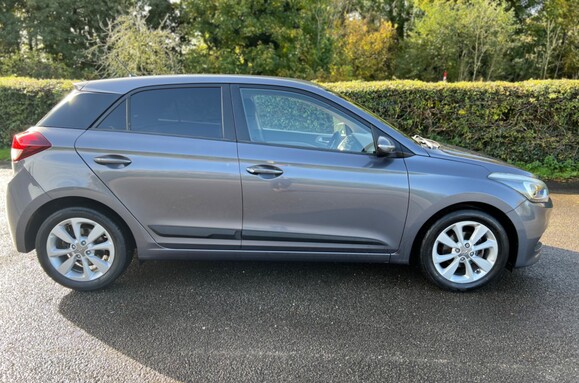 Hyundai i20 1.4 GDI PREMIUM 7