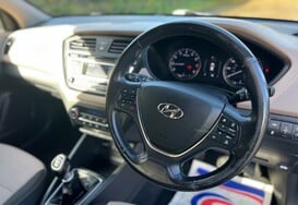 Hyundai i20 1.4 GDI PREMIUM 17