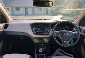 Hyundai i20 1.4 GDI PREMIUM 32