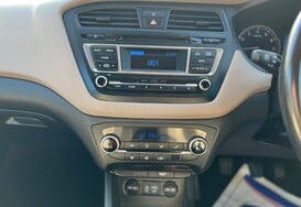 Hyundai i20 1.4 GDI PREMIUM 33