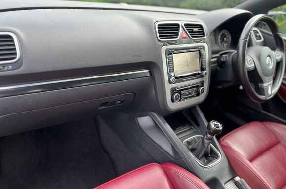 Volkswagen Eos SPORT 2.0 TSI CONVERTIBLE 31