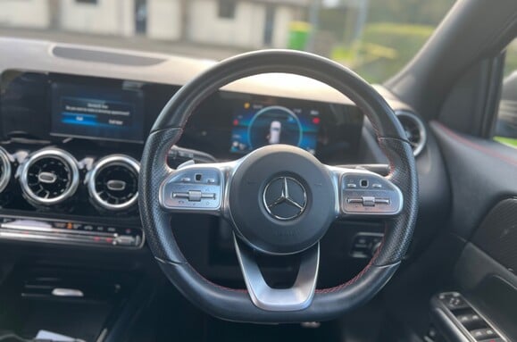 Mercedes-Benz GLA Class GLA 2.0 250 AMG LINE AUTO 32