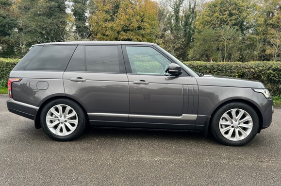 Land Rover Range Rover 3.0 TDV6 VOGUE SE AUTO  5