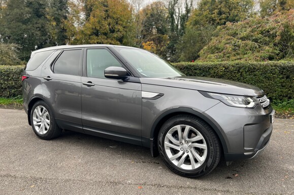 Land Rover Discovery 3.0 TD6 HSE AUTO 5