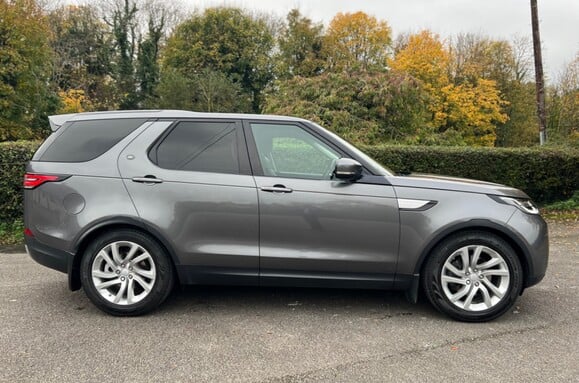 Land Rover Discovery 3.0 TD6 HSE AUTO 6