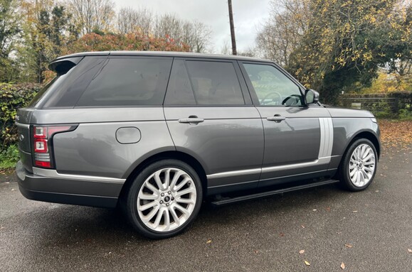 Land Rover Range Rover 4.4 SDV8 AUTOBIOGRAPHY 8