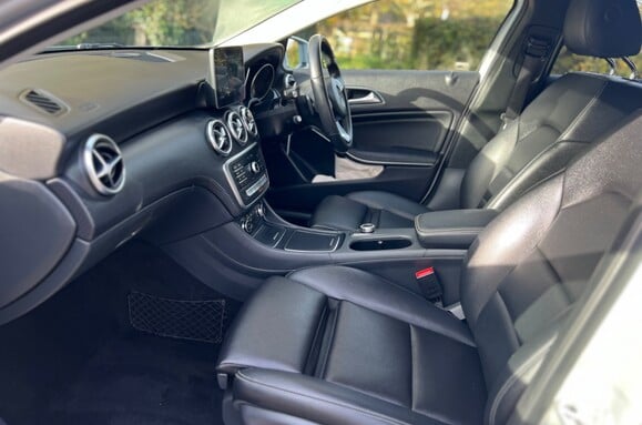 Mercedes-Benz A Class A 200 D SPORT PREMIUM AUTO 24