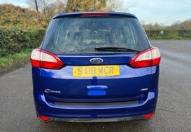 Ford Grand C-Max 1.0T TITANIUM 7 SEATS 8