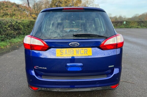 Ford Grand C-Max 1.0T TITANIUM 7 SEATS 8