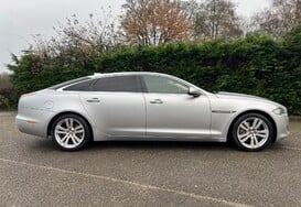 Jaguar XJ 3.0 D V6 PREMIUM LUXURY L 8