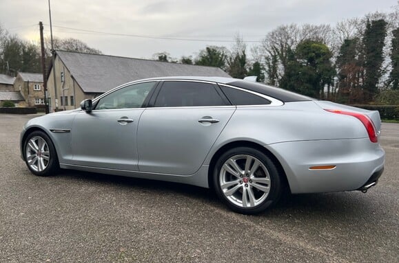 Jaguar XJ 3.0 D V6 PREMIUM LUXURY L 13