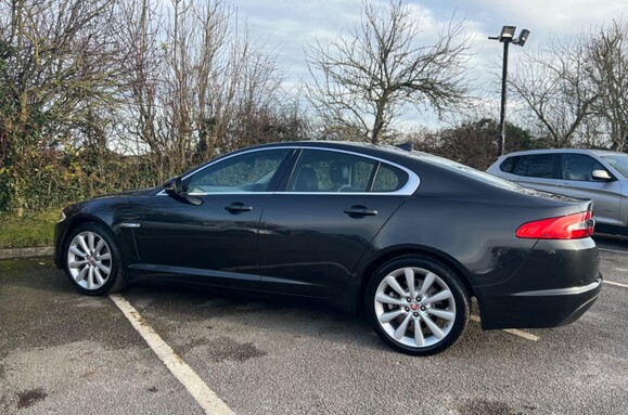 Jaguar XF 2.2D PORTFOLIO AUTO 10