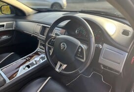 Jaguar XF 2.2D PORTFOLIO AUTO 18