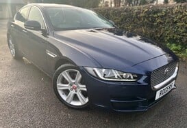 Jaguar XE 2.0D PORTFOLIO AUTO   1