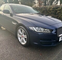 Jaguar XE 2.0D PORTFOLIO AUTO   4