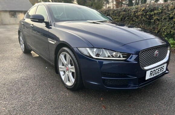 Jaguar XE 2.0D PORTFOLIO AUTO   6