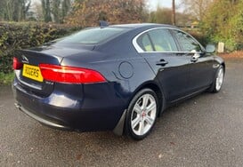 Jaguar XE 2.0D PORTFOLIO AUTO   8