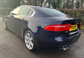 Jaguar XE 2.0D PORTFOLIO AUTO   12