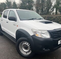 Toyota Hilux ACTIVE 4X4 2.5 D-4D DOUBLE CAB PICK UP 1