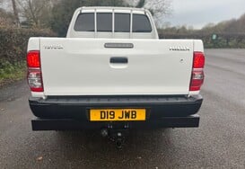 Toyota Hilux ACTIVE 4X4 2.5 D-4D DOUBLE CAB PICK UP 7