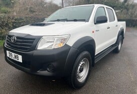 Toyota Hilux ACTIVE 4X4 2.5 D-4D DOUBLE CAB PICK UP 10