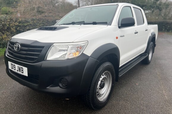 Toyota Hilux ACTIVE 4X4 2.5 D-4D DOUBLE CAB PICK UP 10