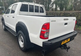 Toyota Hilux ACTIVE 4X4 2.5 D-4D DOUBLE CAB PICK UP 12