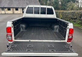 Toyota Hilux ACTIVE 4X4 2.5 D-4D DOUBLE CAB PICK UP 35