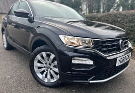 Volkswagen T-Roc SE 1.5 TSI EVO 1