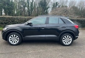 Volkswagen T-Roc SE 1.5 TSI EVO 10