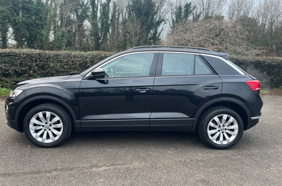 Volkswagen T-Roc SE 1.5 TSI EVO 10