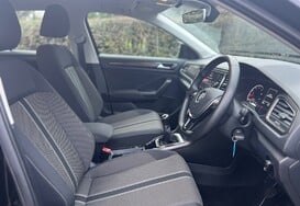 Volkswagen T-Roc SE 1.5 TSI EVO 15