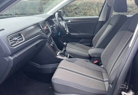 Volkswagen T-Roc SE 1.5 TSI EVO 24