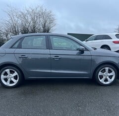 Audi A1 SPORTBACK 1.4 TFSI SPORT NAV 4