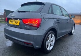 Audi A1 SPORTBACK 1.4 TFSI SPORT NAV 9