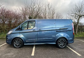 Ford Transit Custom 290 SPORT ECOBLUE PANEL VAN 11