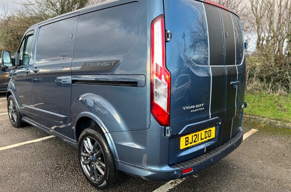 Ford Transit Custom 290 SPORT ECOBLUE PANEL VAN 12