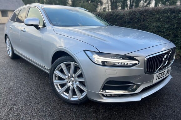 Volvo V90 D5 POWERPULSE INSCRIPTION AWD AUTO ESTATE 2