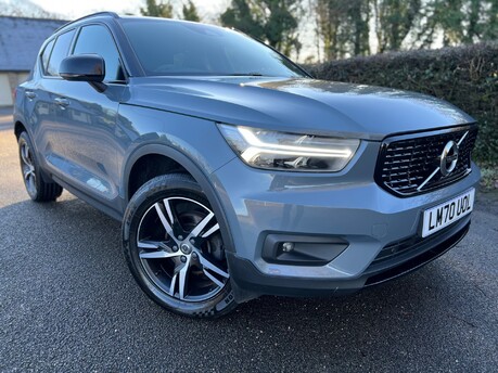 Volvo XC40 1.5 T3 R-DESIGN