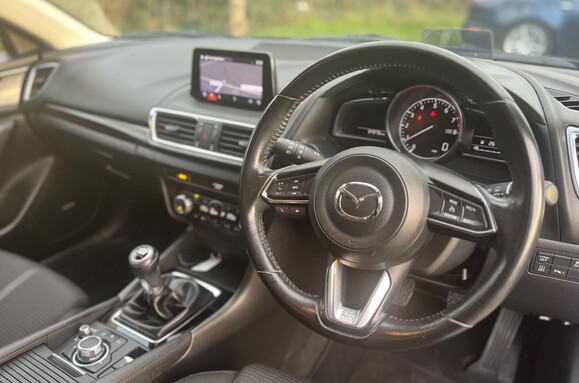 Mazda 3 MAZDA 3 2.0 SPORT NAV 15