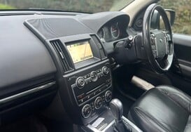 Land Rover Freelander 2.2 SD4 METROPOLIS AUTO 27