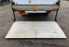 Volkswagen Crafter CR35 2.0 TDI LUTON VAN ELECTRIC TAIL LIFT 21