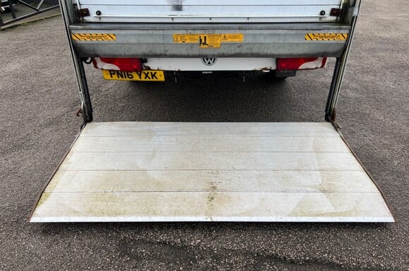 Volkswagen Crafter CR35 2.0 TDI LUTON VAN ELECTRIC TAIL LIFT 21