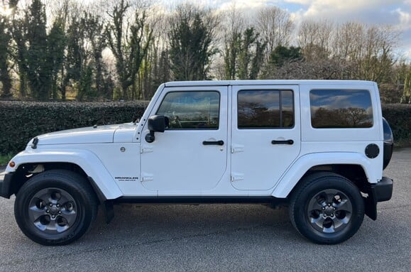 Jeep Wrangler 2.8 CRD NIGHT EAGLE UNLIMITED AUTO 11