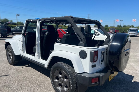 Jeep Wrangler 2.8 CRD NIGHT EAGLE UNLIMITED AUTO 2