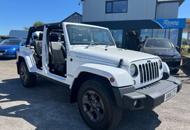 Jeep Wrangler 2.8 CRD NIGHT EAGLE UNLIMITED AUTO 44