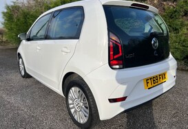 Volkswagen Up MOVE UP 1.0 5 DOOR 10