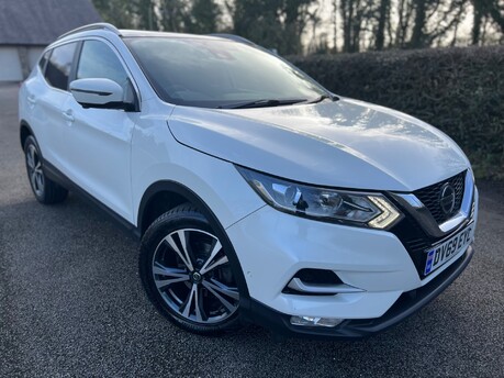 Nissan Qashqai DIG-T N-CONNECTA PAN ROOF