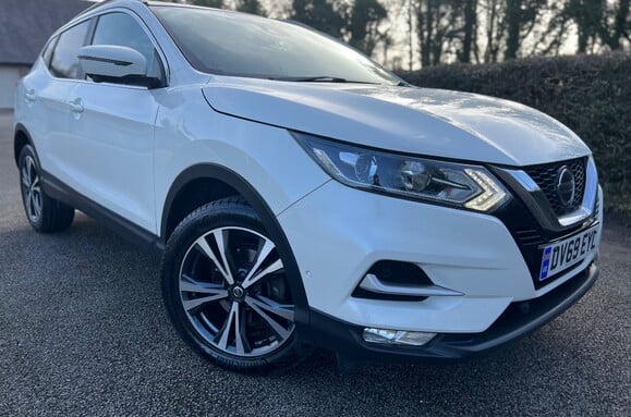 Nissan Qashqai DIG-T N-CONNECTA PAN ROOF 2