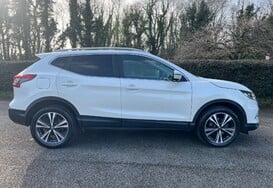 Nissan Qashqai DIG-T N-CONNECTA PAN ROOF 6